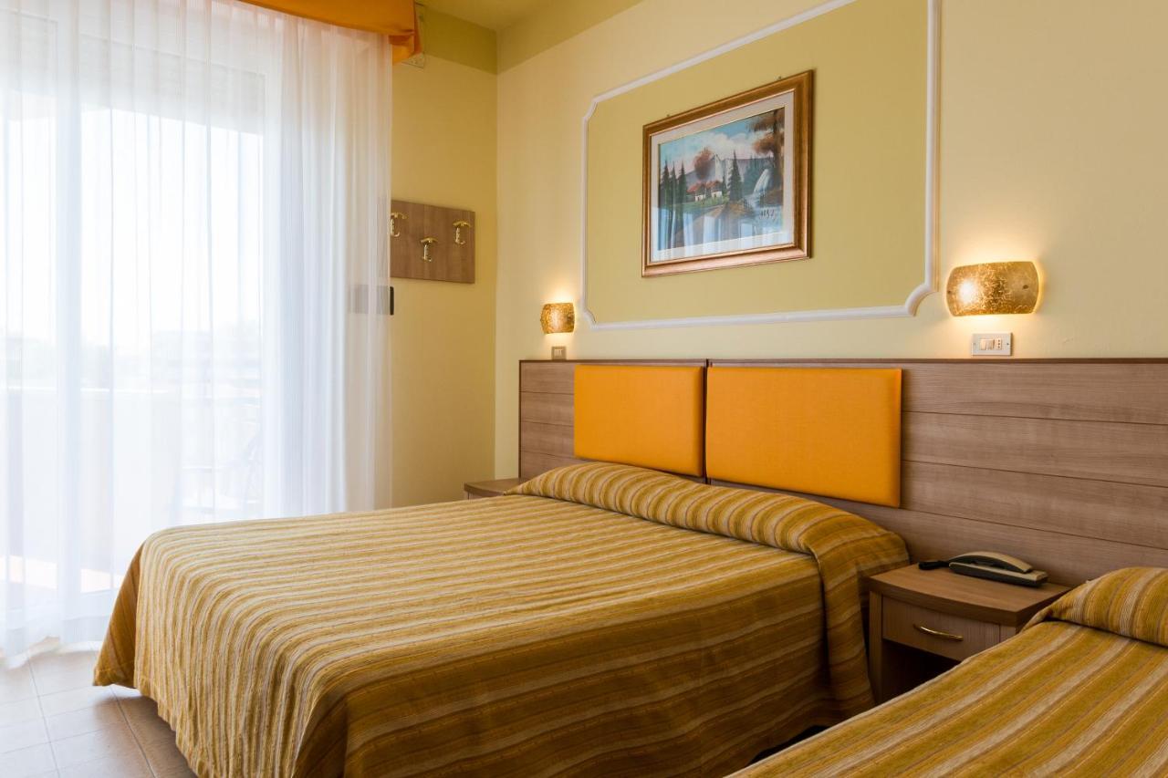 Hotel Miranda เบลลาเรีย-อีเจอา มารีนา ภายนอก รูปภาพ