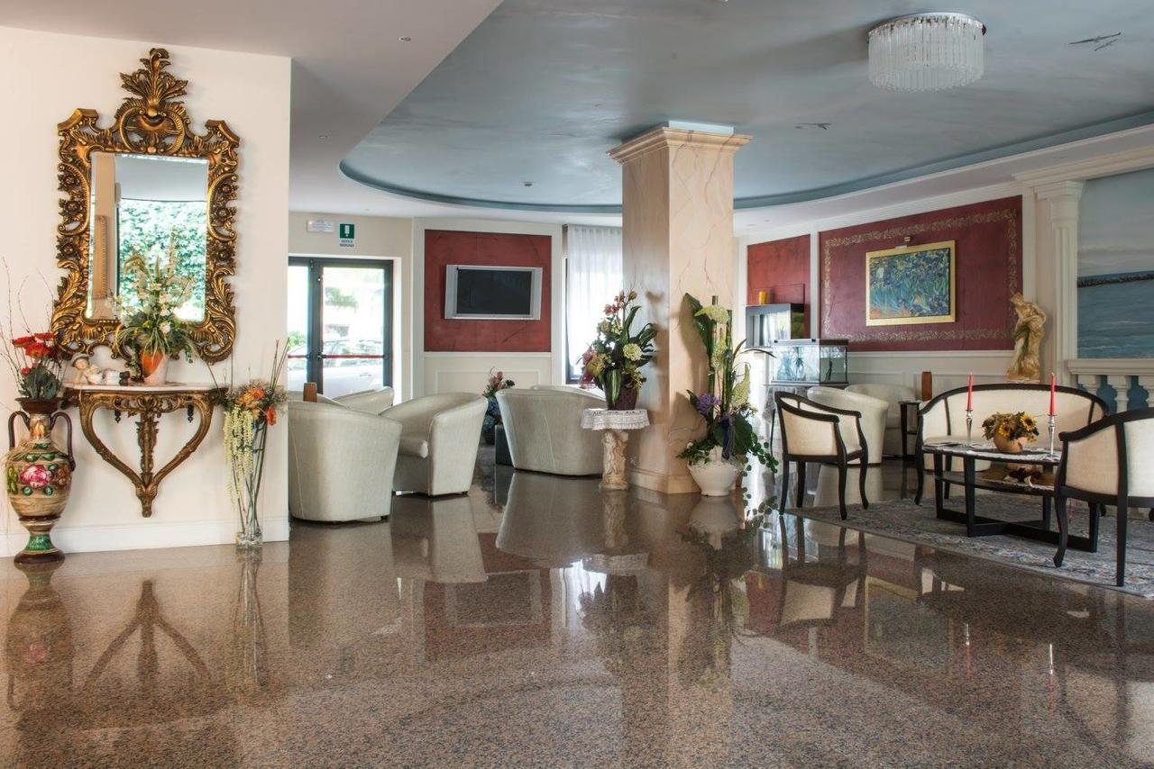 Hotel Miranda เบลลาเรีย-อีเจอา มารีนา ภายนอก รูปภาพ