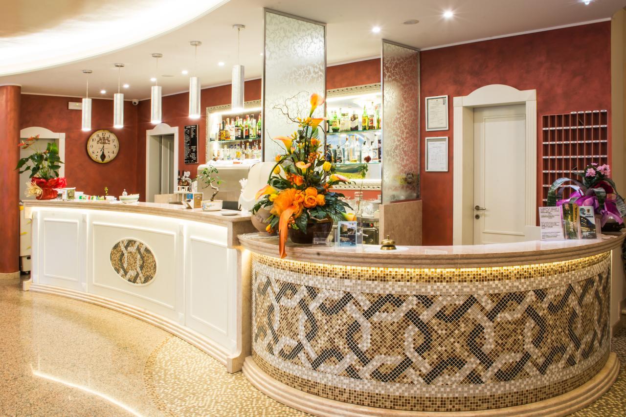 Hotel Miranda เบลลาเรีย-อีเจอา มารีนา ภายนอก รูปภาพ